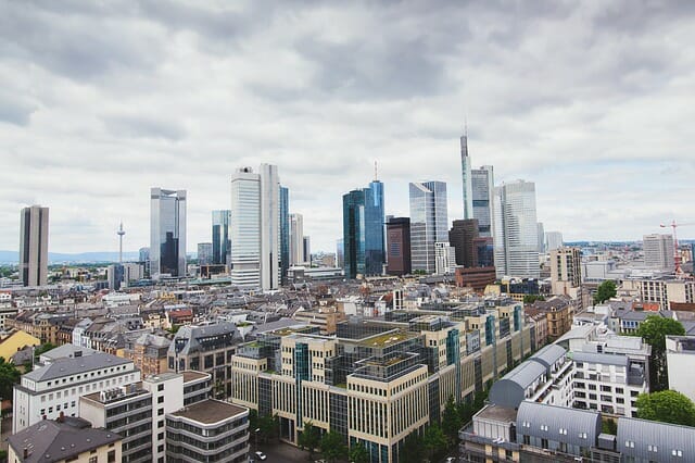 city-2720913_640