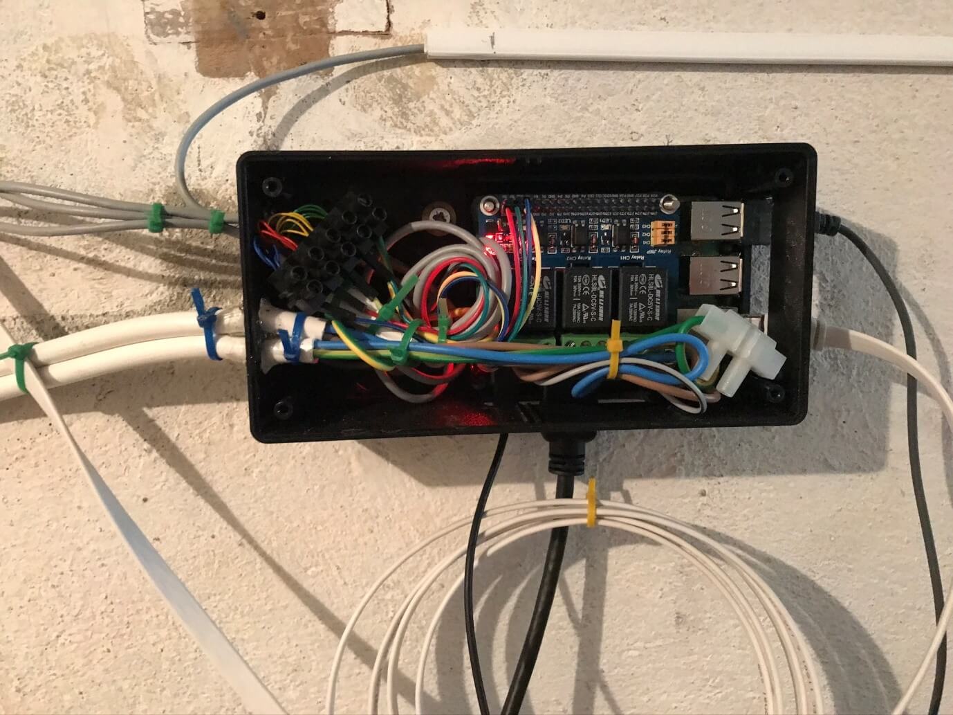 Gestion du chauffage par RaspBerry PI et Azure IoT Gestione del riscaldamento tramite RaspBerry PI e Azure IoT